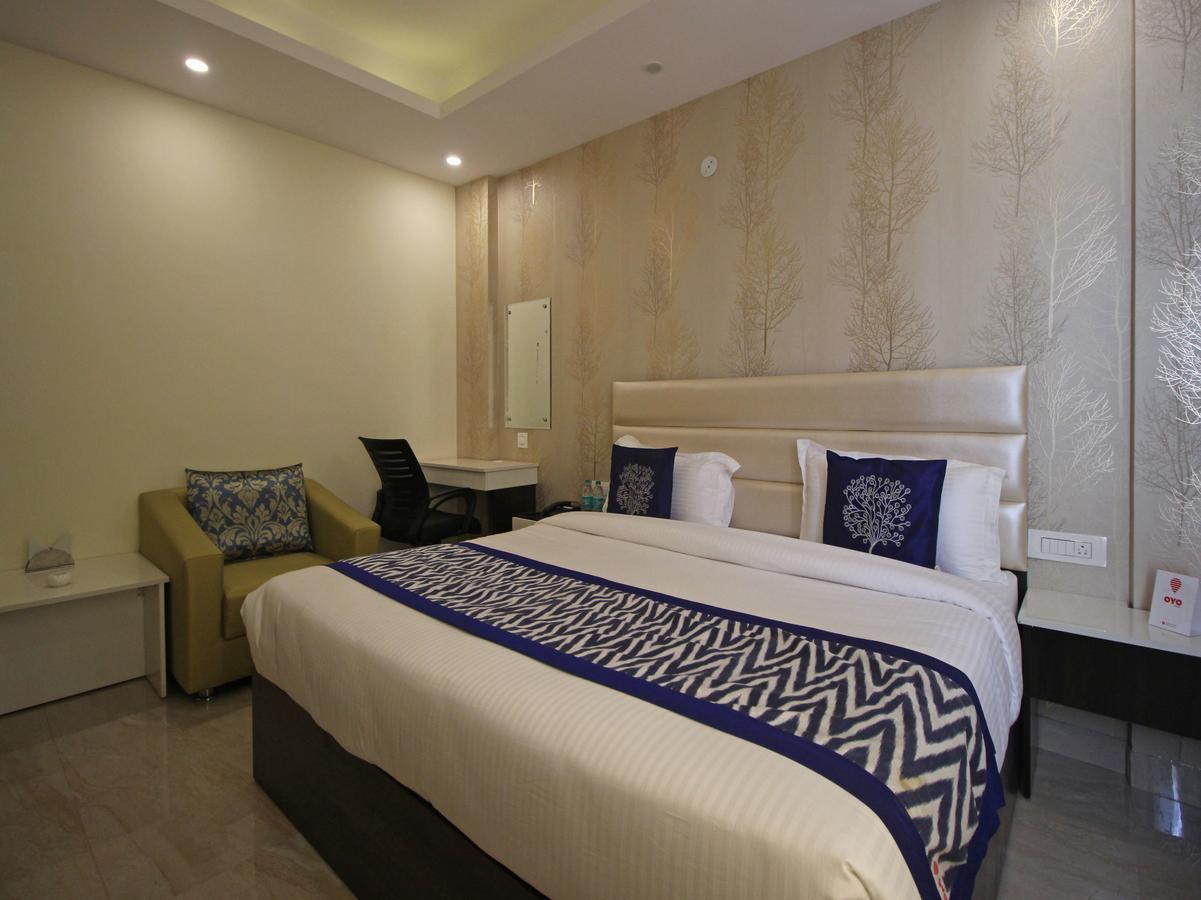 Oyo 8132 Hotel Kukreja Dehradun Zewnętrze zdjęcie