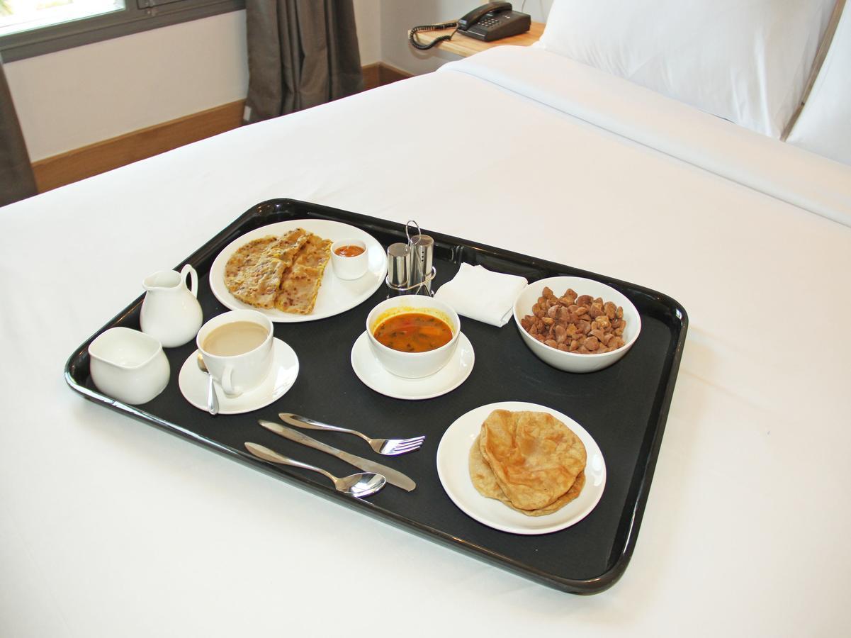 Oyo 8132 Hotel Kukreja Dehradun Zewnętrze zdjęcie