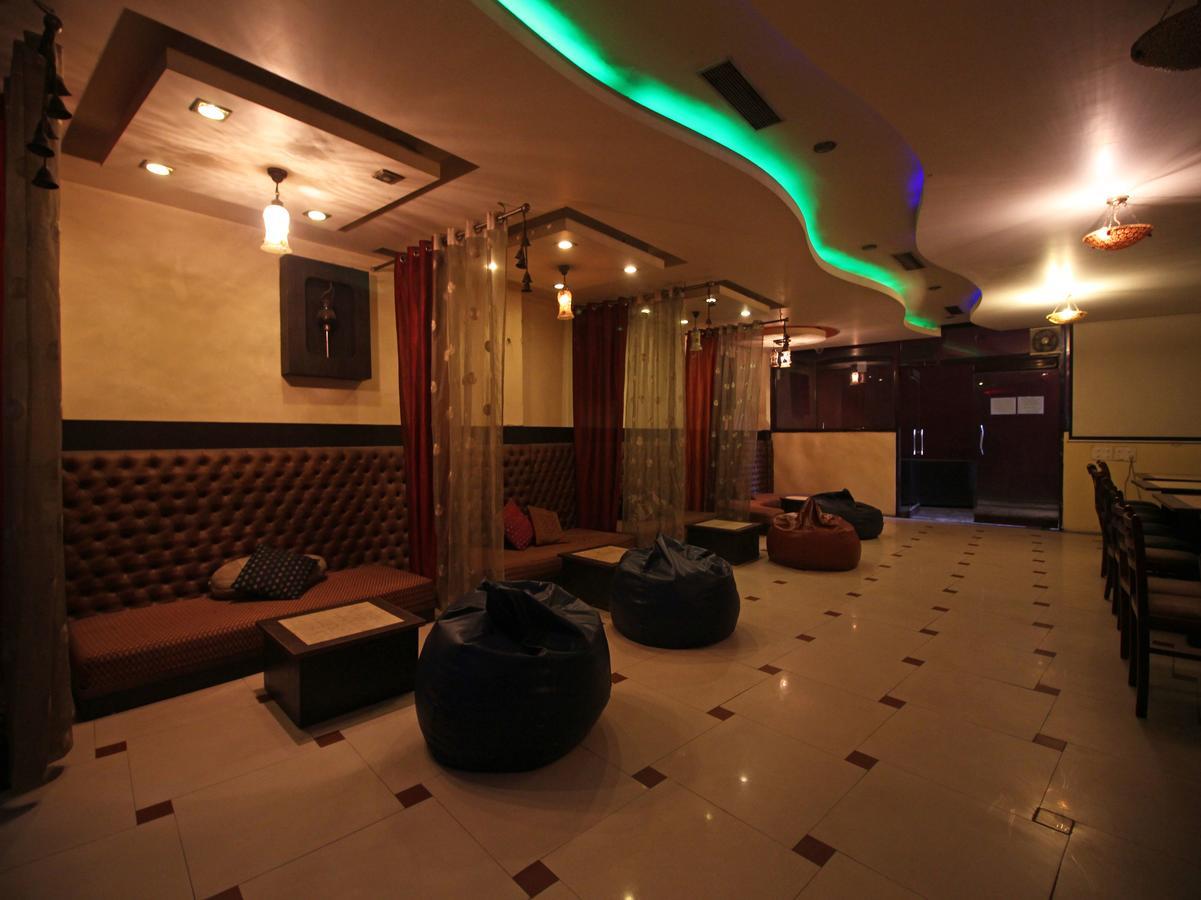 Oyo 8132 Hotel Kukreja Dehradun Zewnętrze zdjęcie
