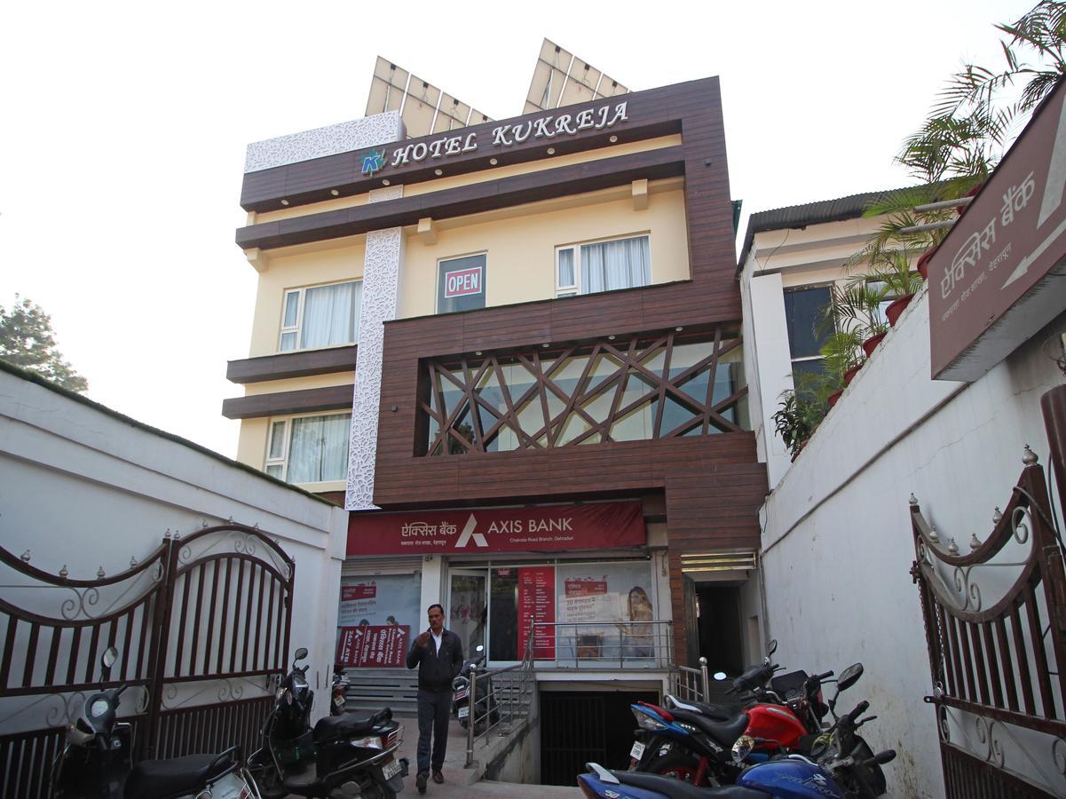 Oyo 8132 Hotel Kukreja Dehradun Zewnętrze zdjęcie