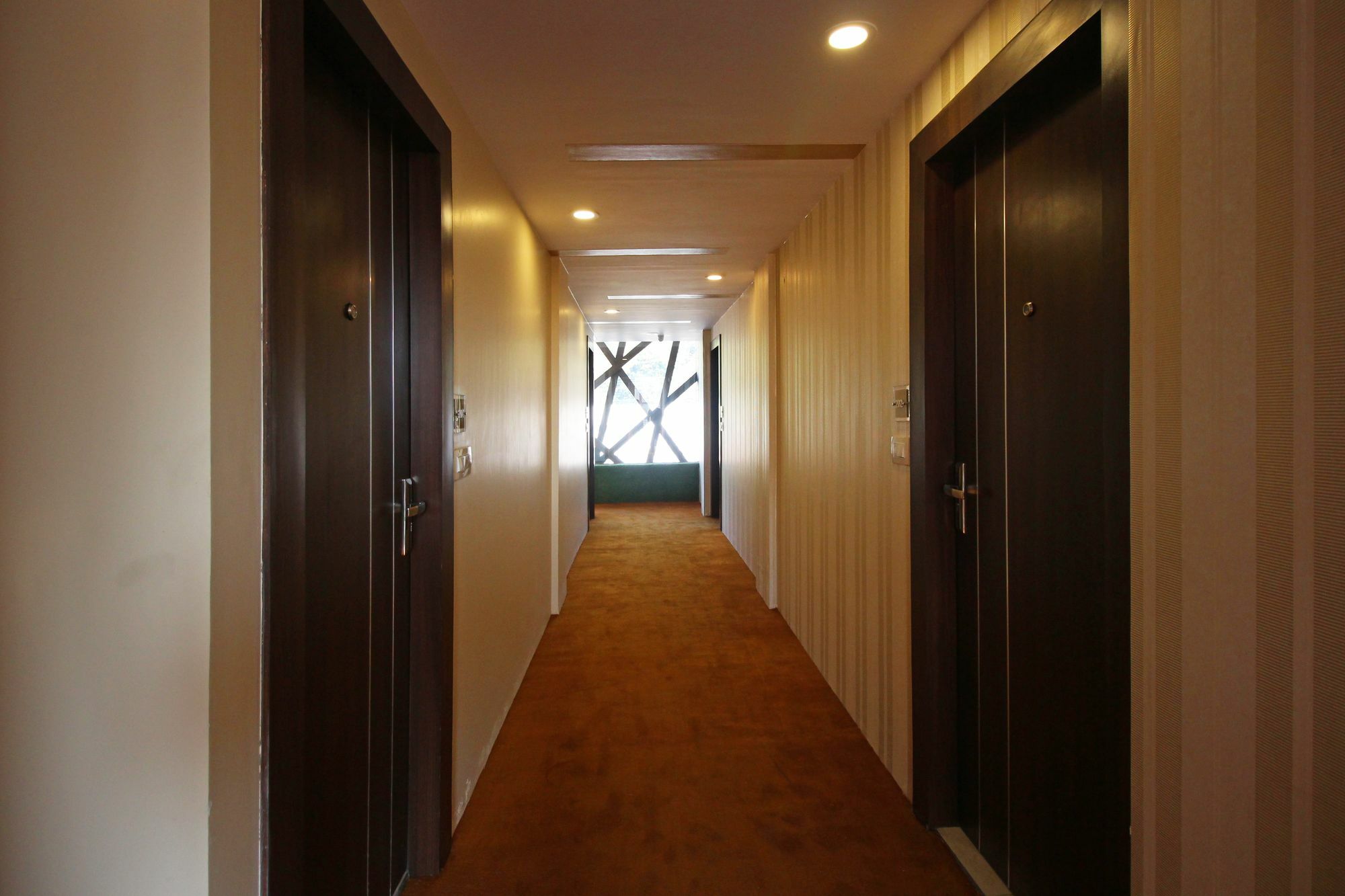 Oyo 8132 Hotel Kukreja Dehradun Zewnętrze zdjęcie